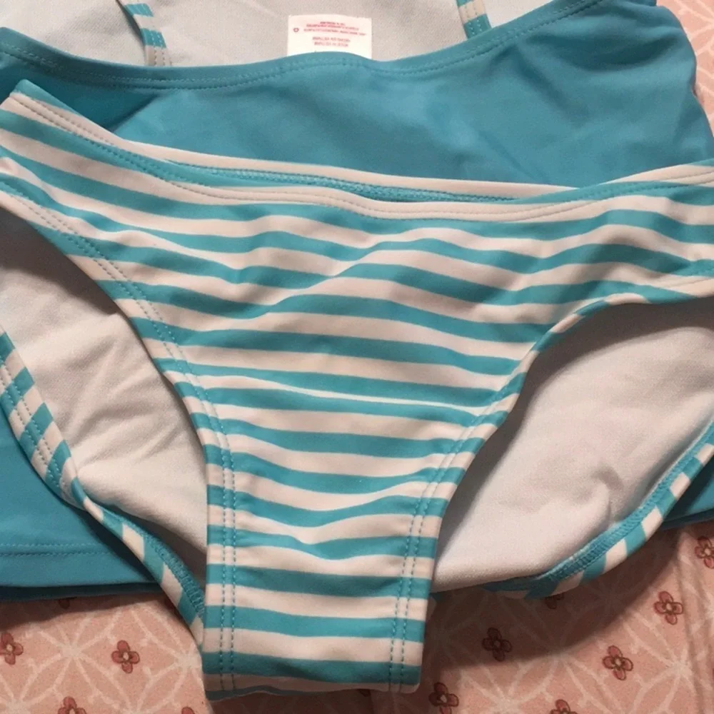 Xhilaration GUC 2piece swimsuit size 6/6X